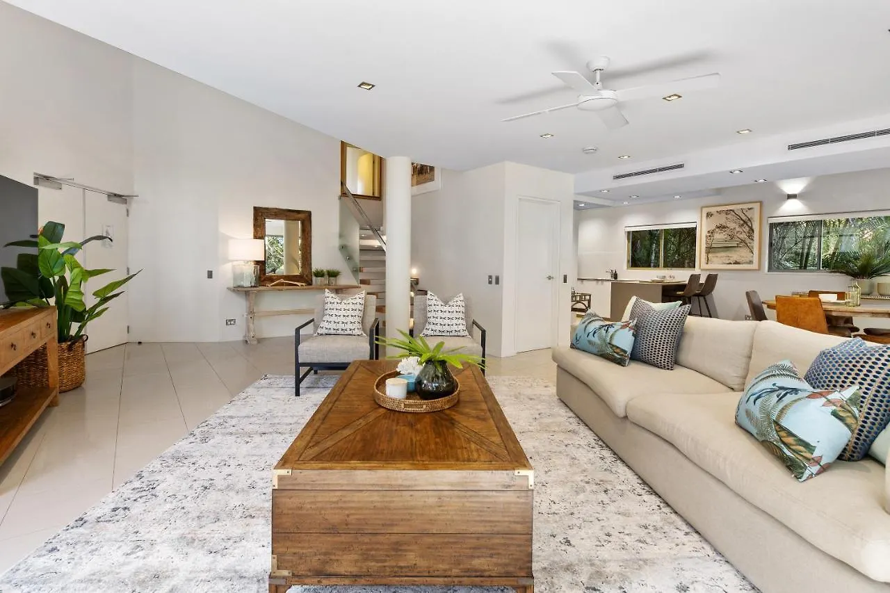 דירות נוסה Hastings Park: Elegant Oasis
